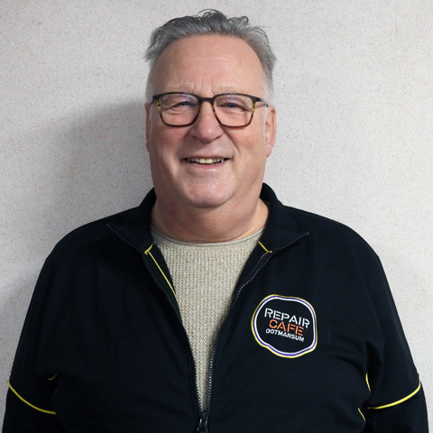 Johnny Kotterman
Vakgebieden: Electrotechniek, Mechanische en rotating techniek, Linux Migreren